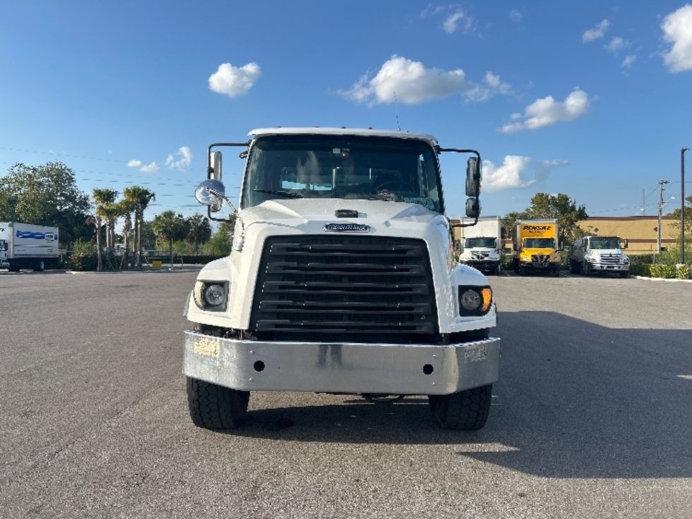 Dump Truck-Specialized Equipment-Freightliner-2017-114SD-Tampa-FL-450,002\n\t\tmiles-$ 83,000 - Image 2