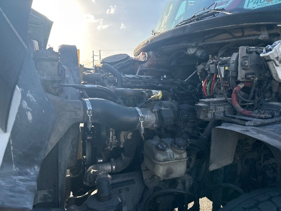 Dump Truck-Specialized Equipment-Freightliner-2017-114SD-Tampa-FL-450,002\n\t\tmiles-$ 83,000 - Image 24