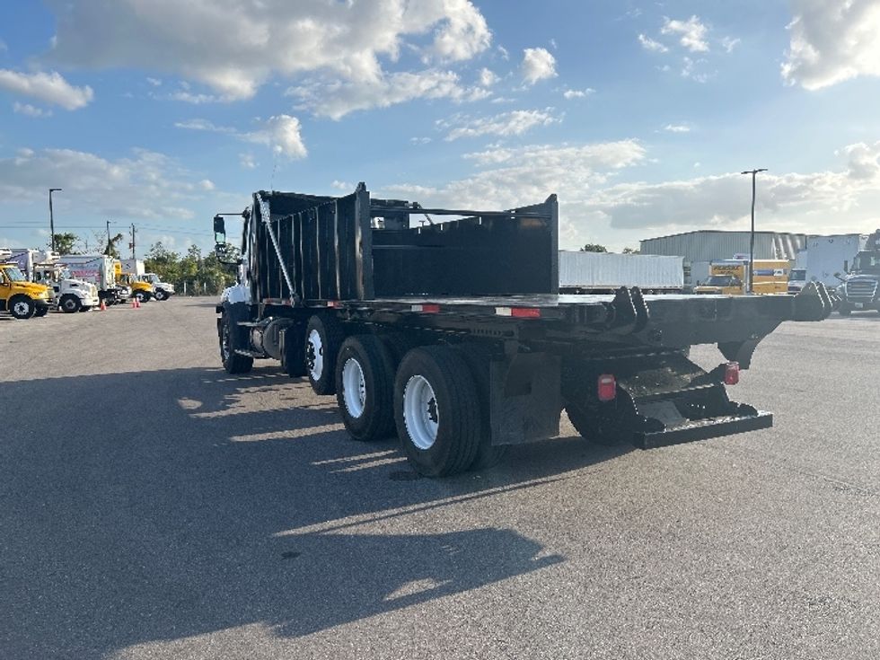 Dump Truck-Specialized Equipment-Freightliner-2017-114SD-Tampa-FL-450,002\n\t\tmiles-$ 83,000 - Image 6