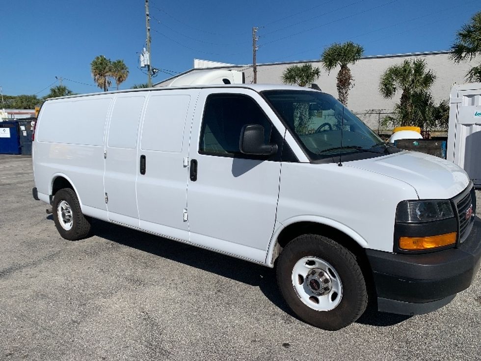Used Cargo Vans for Sale in FL Penske Used Trucks