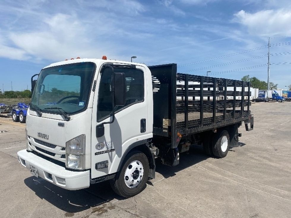 Used 2016 Isuzu Truck Flatbed Truck Unit 151223 Penske Used Trucks