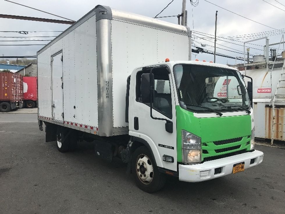 Used Isuzu NRR Trucks For Sale - Penske Used Trucks