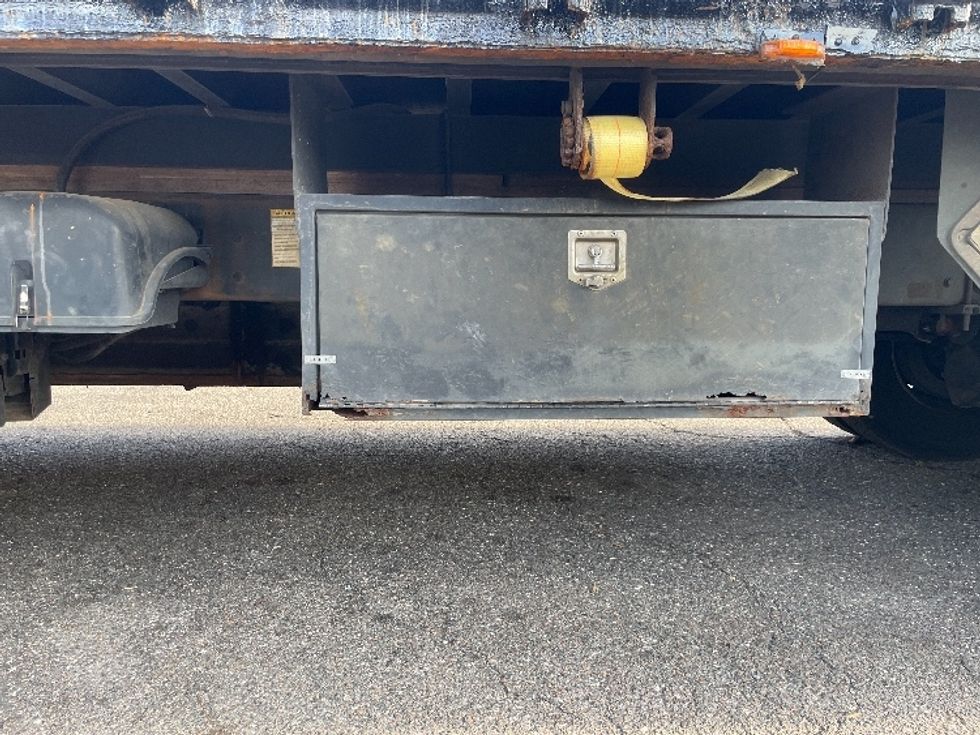 Used 2015 Freightliner Truck Cab and Chassis Truck - Unit 695711