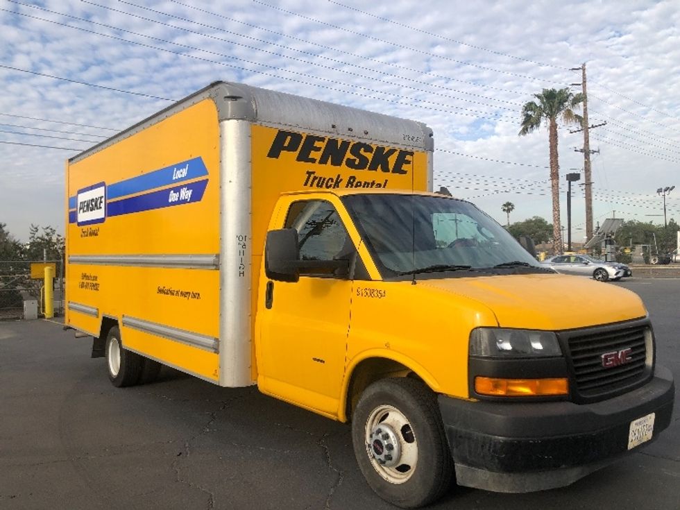 Used 2018 Gmc Truck Light Duty Box Truck Unit 91608354 Penske Used Trucks