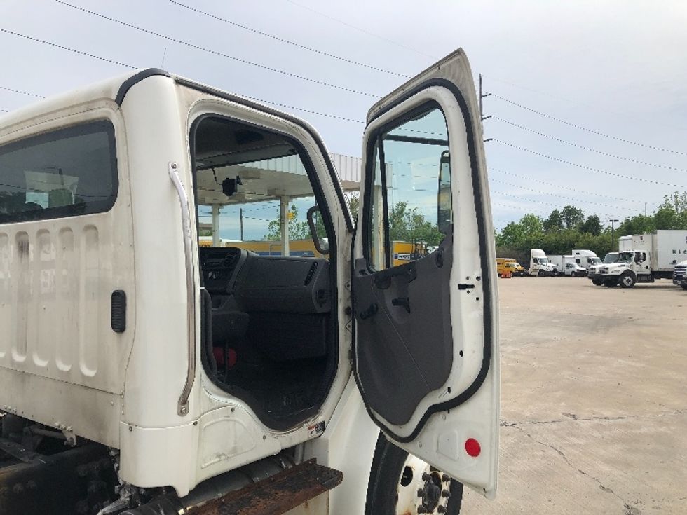 Used 2016 Freightliner Truck Cab and Chassis Truck - Unit 147316