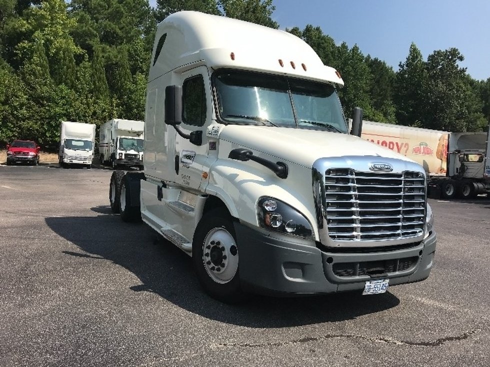 Used Freightliner Sleeper Trucks for Sale in NC Penske Used Trucks