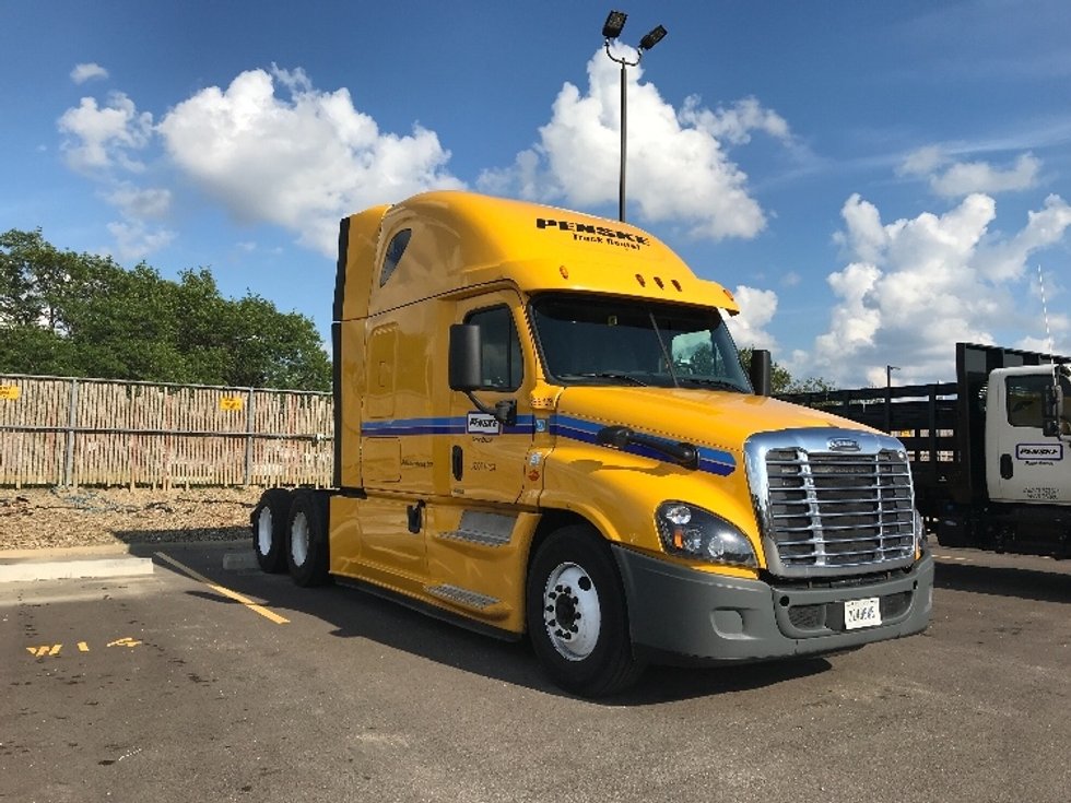 Used Freightliner Sleeper Trucks for Sale in GA Penske Used Trucks