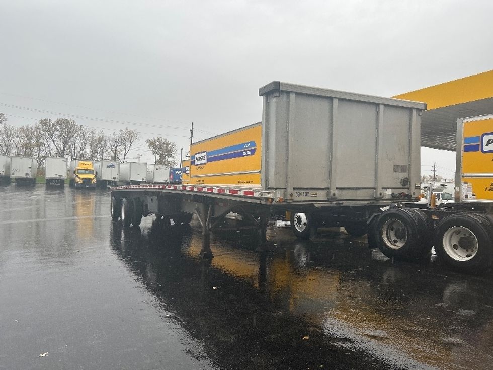 Flatbed Trailer-Semi Trailers-East-2015-Trailer-Buffalo-NY-386,105\n\t\tmiles-$ 24,000 - Image 1