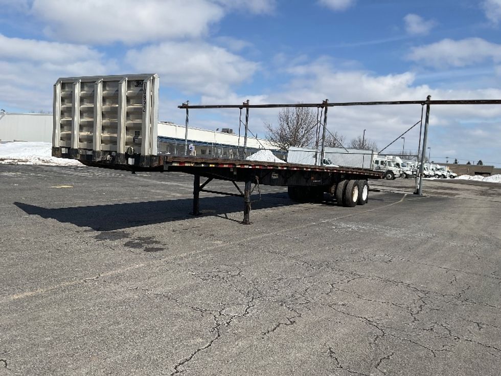 Flatbed Trailer-Semi Trailers-Great Dane-2015-Trailer-Buffalo-NY-135,155\n\t\tmiles-$ 21,750 - Image 1