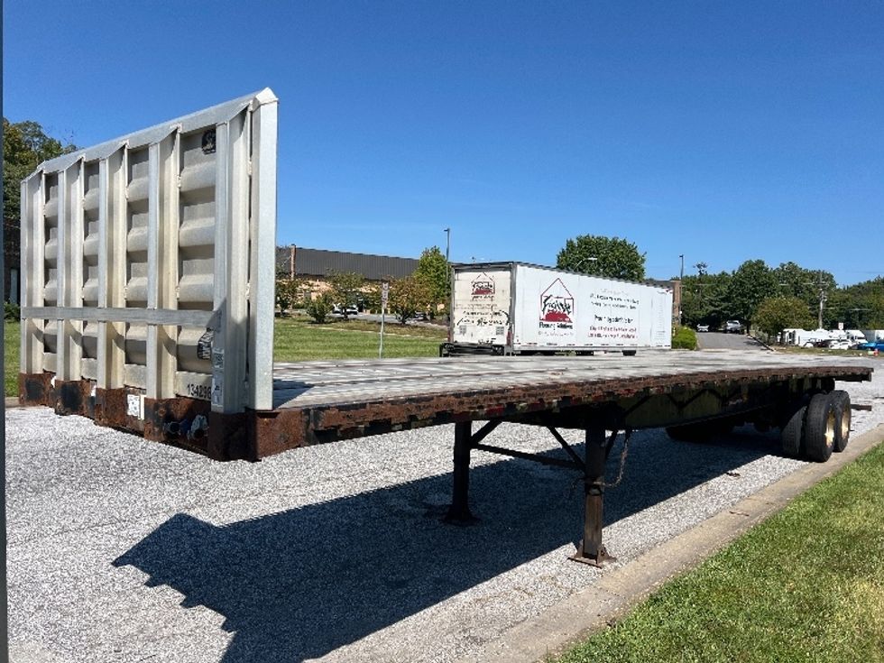 Flatbed Trailer-Semi Trailers-Great Dane-2016-Trailer-Essex-MD-111,228\n\t\tmiles-$ 22,750 - Image 2