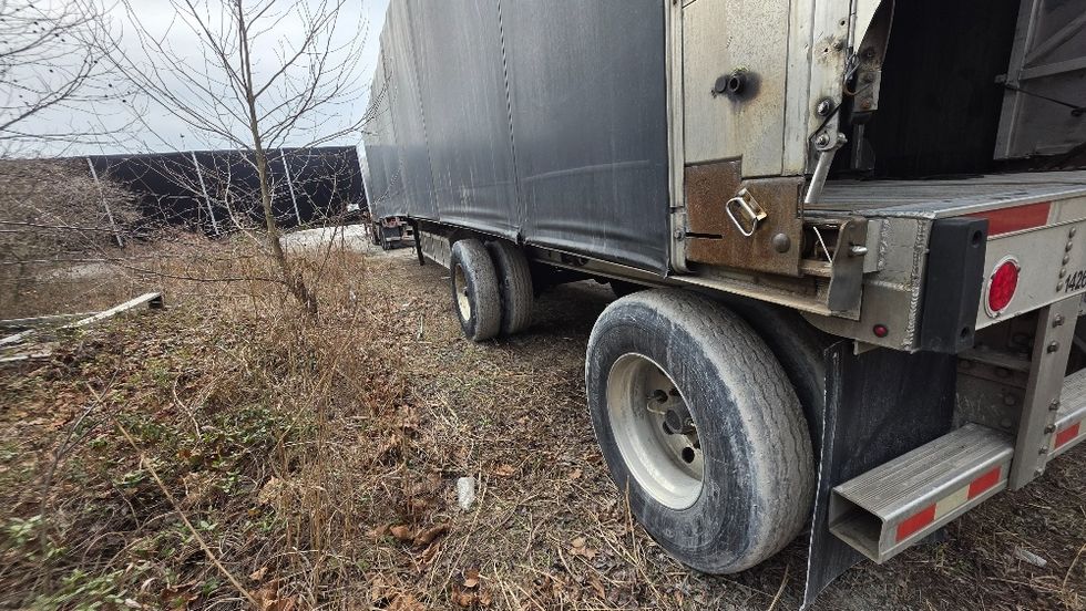 Flatbed Trailer-Semi Trailers-Great Dane-2016-Trailer-Millwood-WV-824,041\n\t\tmiles-$ 31,250 - Image 12