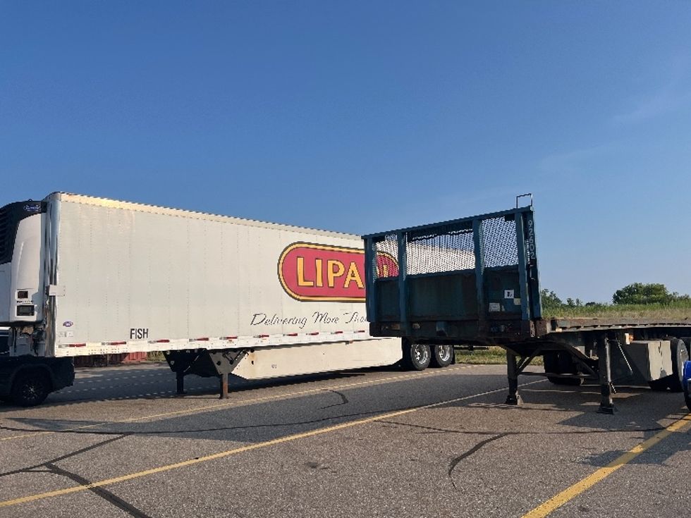 Flatbed Trailer-Semi Trailers-Great Dane-2016-Trailer-Warren-MI-441,761\n\t\tmiles-$ 21,500 - Image 2