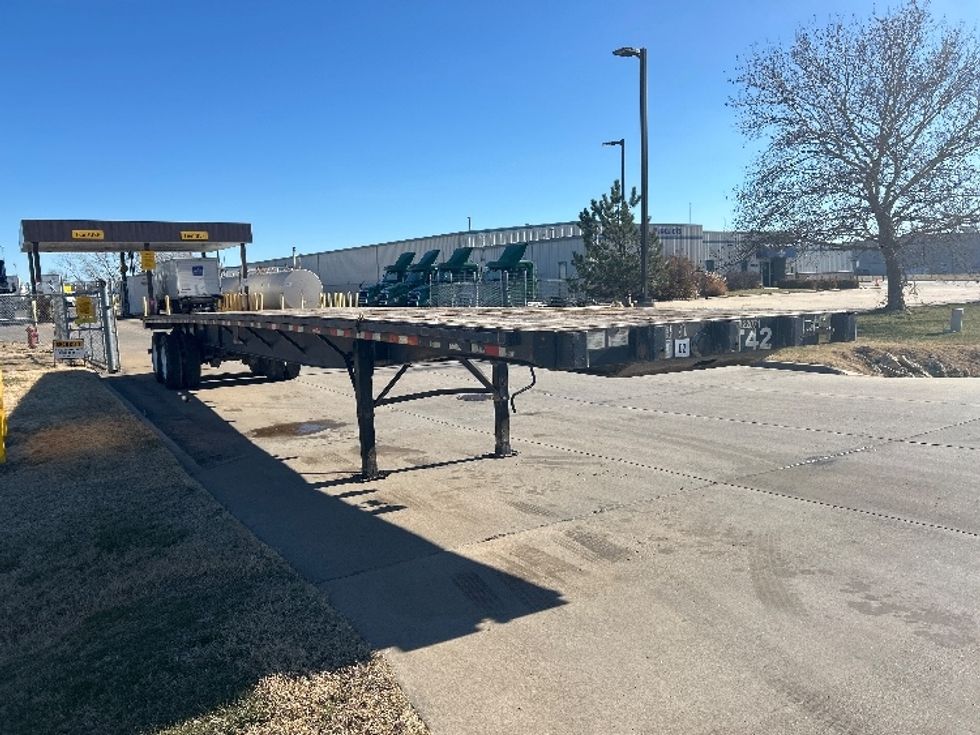 Flatbed Trailer-Semi Trailers-Great Dane-2016-Trailer-Wichita-KS-822,451\n\t\tmiles-$ 23,500 - Image 1