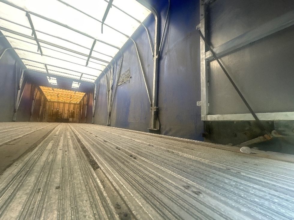 Flatbed Trailer-Semi Trailers-Great Dane-2017-Trailer-Londonderry-NH-425,600\n\t\tmiles-$ 35,750 - Image 9