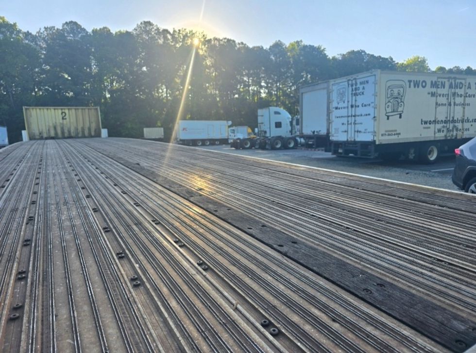 Flatbed Trailer-Semi Trailers-Great Dane-2017-Trailer-Norcross-GA-418,236\n\t\tmiles-$ 33,500 - Image 9