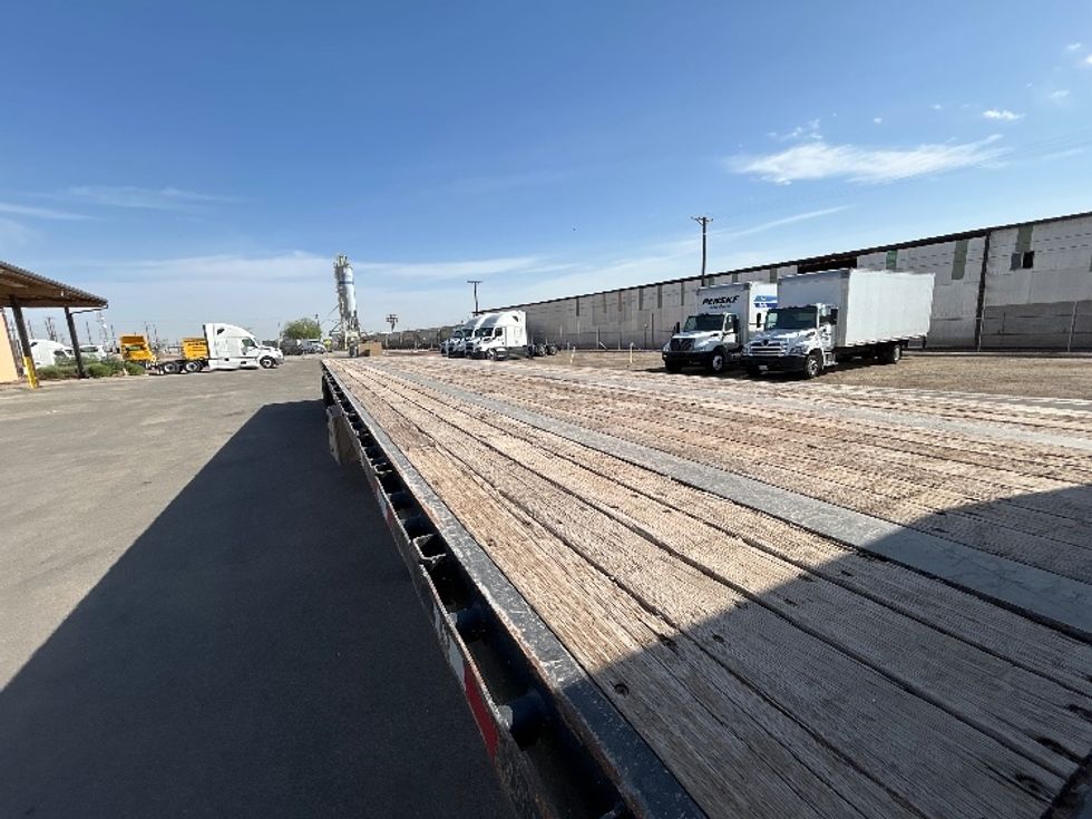 Flatbed Trailer-Semi Trailers-Hyundai-2013-Trailer-National City-CA-237,310\n\t\tmiles-$ 19,500 - Image 10