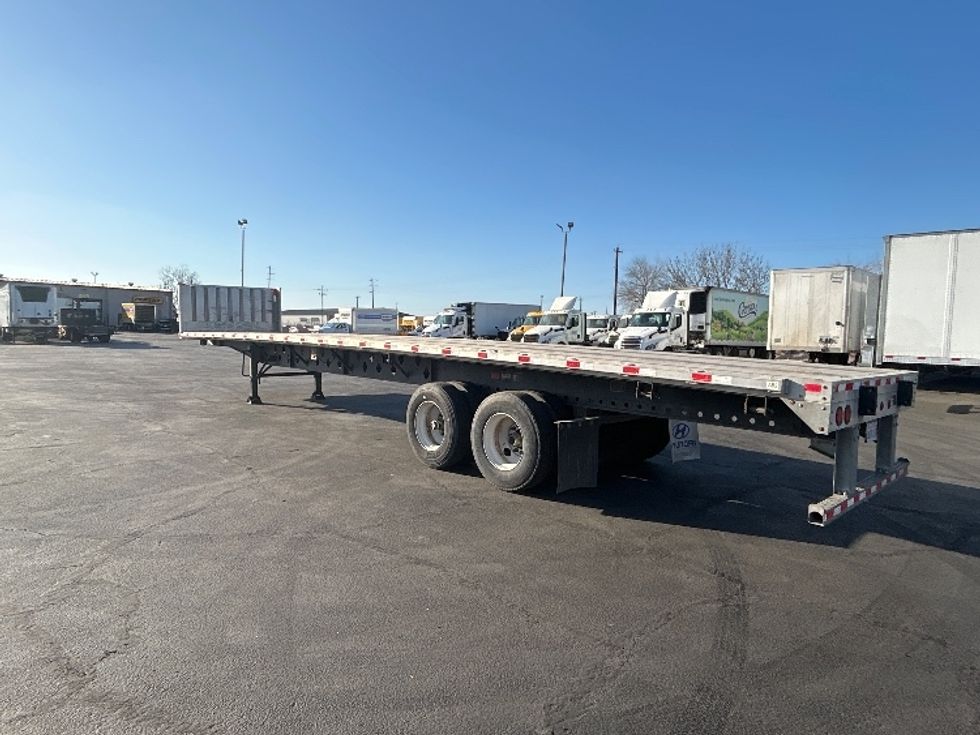 Flatbed Trailer-Semi Trailers-Hyundai-2016-Trailer-Jurupa Valley-CA-134,247\n\t\tmiles-$ 23,750 - Image 3