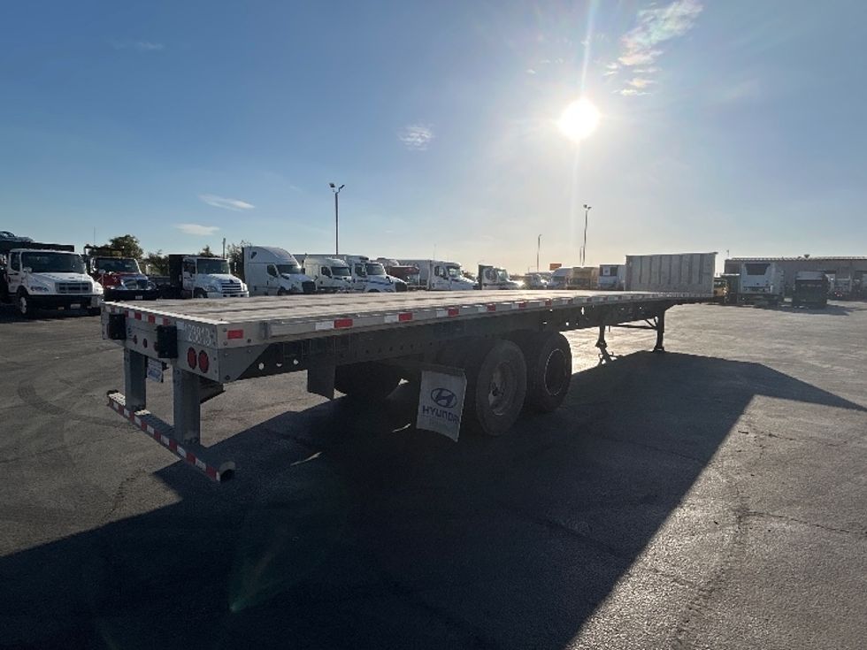 Flatbed Trailer-Semi Trailers-Hyundai-2016-Trailer-Jurupa Valley-CA-134,247\n\t\tmiles-$ 23,750 - Image 4