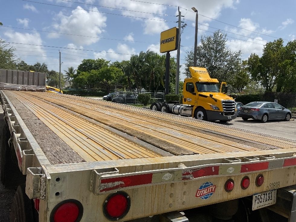 Flatbed Trailer-Semi Trailers-Utility-2014-Trailer-Medley-FL-239,827\n\t\tmiles-$ 24,500 - Image 9