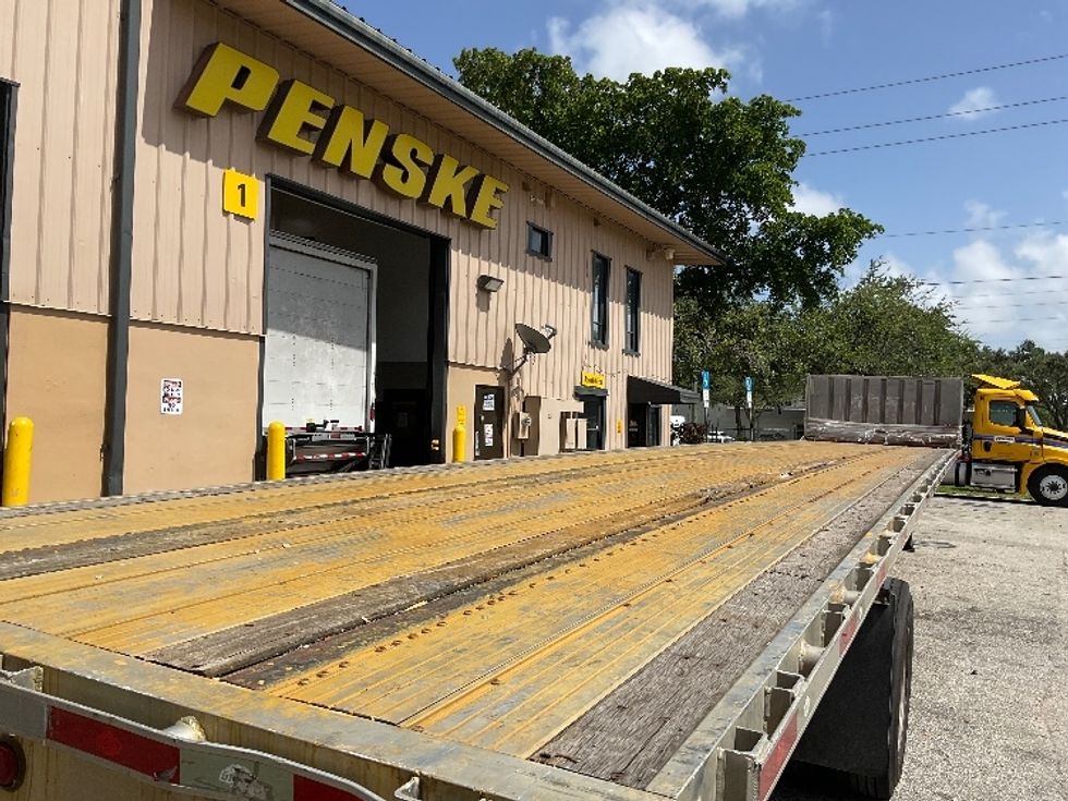 Flatbed Trailer-Semi Trailers-Utility-2014-Trailer-Miami-FL-239,827\n\t\tmiles-$ 24,500 - Image 10