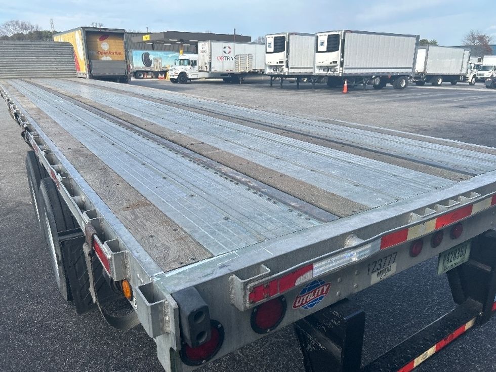 Flatbed Trailer-Semi Trailers-Utility-2016-Trailer-Ashland-VA-213,128\n\t\tmiles-$ 22,750 - Image 9