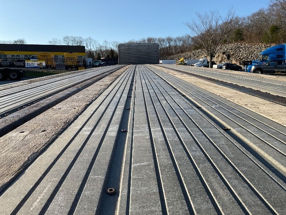 Flatbed Trailer-Semi Trailers-Utility-2016-Trailer-Burlington-NJ-210,259\n\t\tmiles-$ 24,750 - Image 8