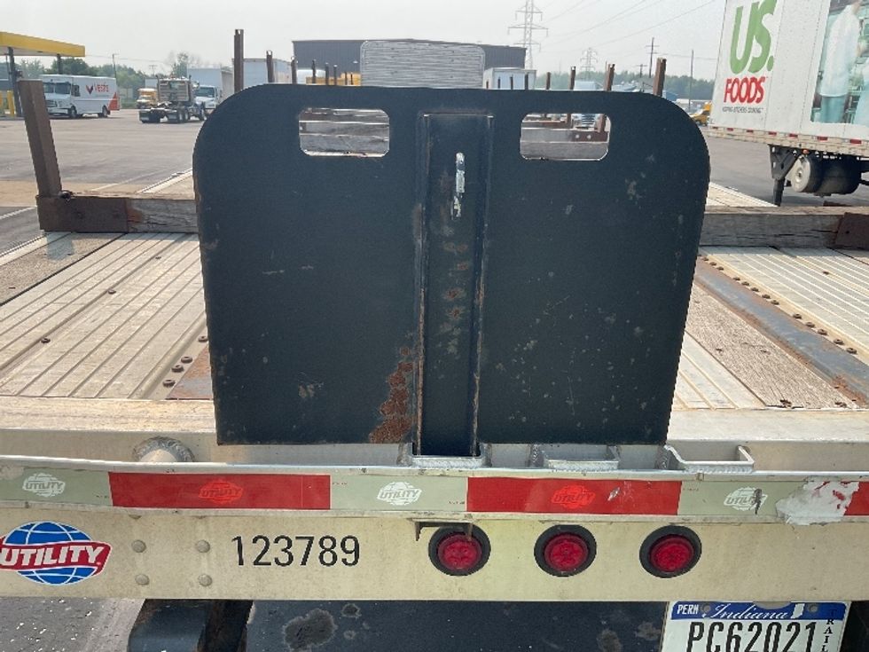 Flatbed Trailer-Semi Trailers-Utility-2016-Trailer-Cadillac-MI-381,725\n\t\tmiles-$ 21,750 - Image 7