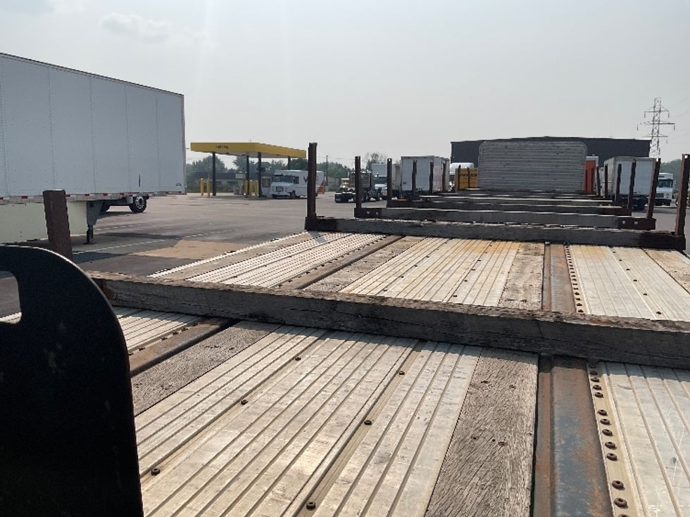 Flatbed Trailer-Semi Trailers-Utility-2016-Trailer-Cadillac-MI-381,725\n\t\tmiles-$ 21,750 - Image 8