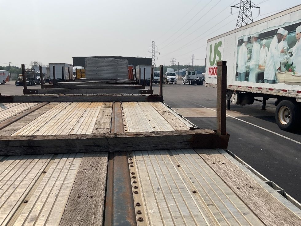 Flatbed Trailer-Semi Trailers-Utility-2016-Trailer-Cadillac-MI-381,725\n\t\tmiles-$ 21,750 - Image 9