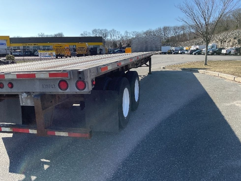 Flatbed Trailer-Semi Trailers-Utility-2016-Trailer-Fitchburg-MA-372,819\n\t\tmiles-$ 24,750 - Image 4