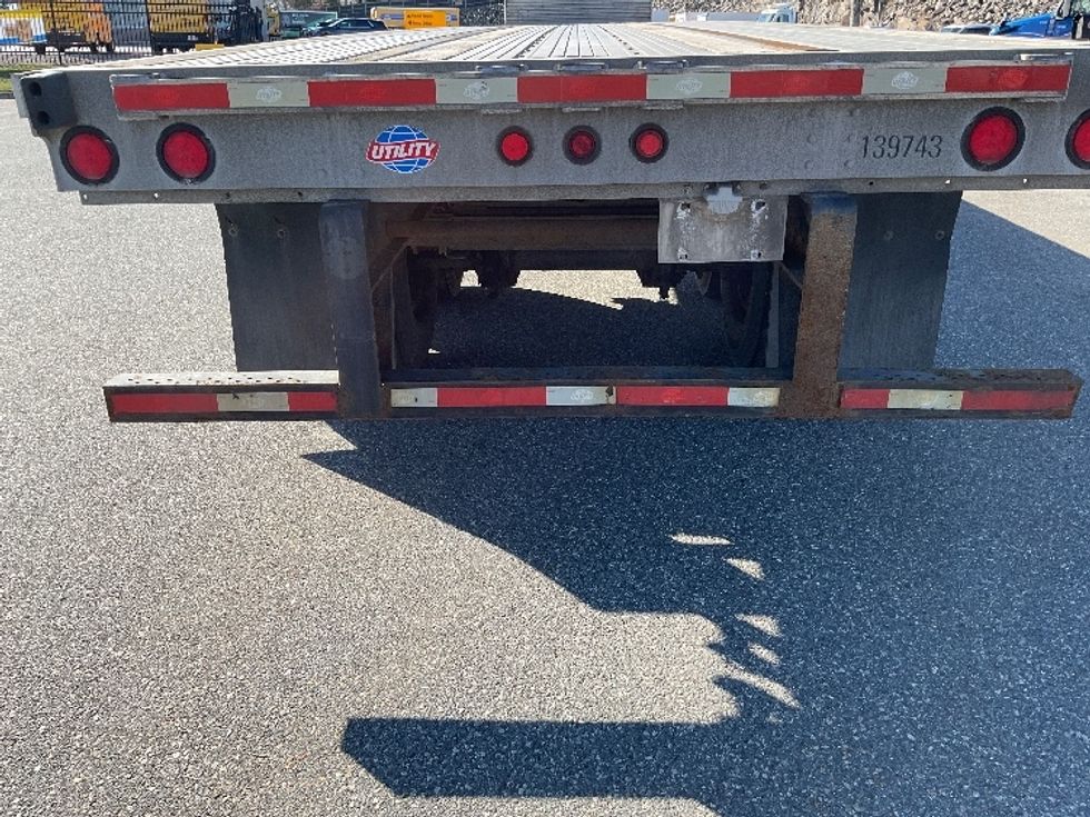 Flatbed Trailer-Semi Trailers-Utility-2016-Trailer-Fitchburg-MA-372,819\n\t\tmiles-$ 24,750 - Image 7