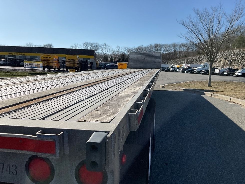 Flatbed Trailer-Semi Trailers-Utility-2016-Trailer-Fitchburg-MA-372,820\n\t\tmiles-$ 24,750 - Image 10
