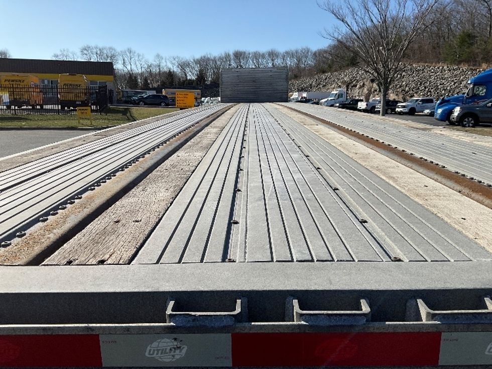 Flatbed Trailer-Semi Trailers-Utility-2016-Trailer-Fitchburg-MA-372,820\n\t\tmiles-$ 24,750 - Image 8