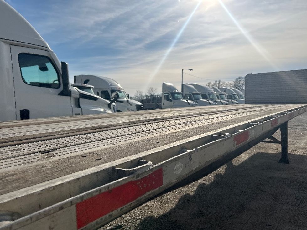 Flatbed Trailer-Semi Trailers-Utility-2016-Trailer-Richmond-VA-478,604\n\t\tmiles-$ 22,750 - Image 13