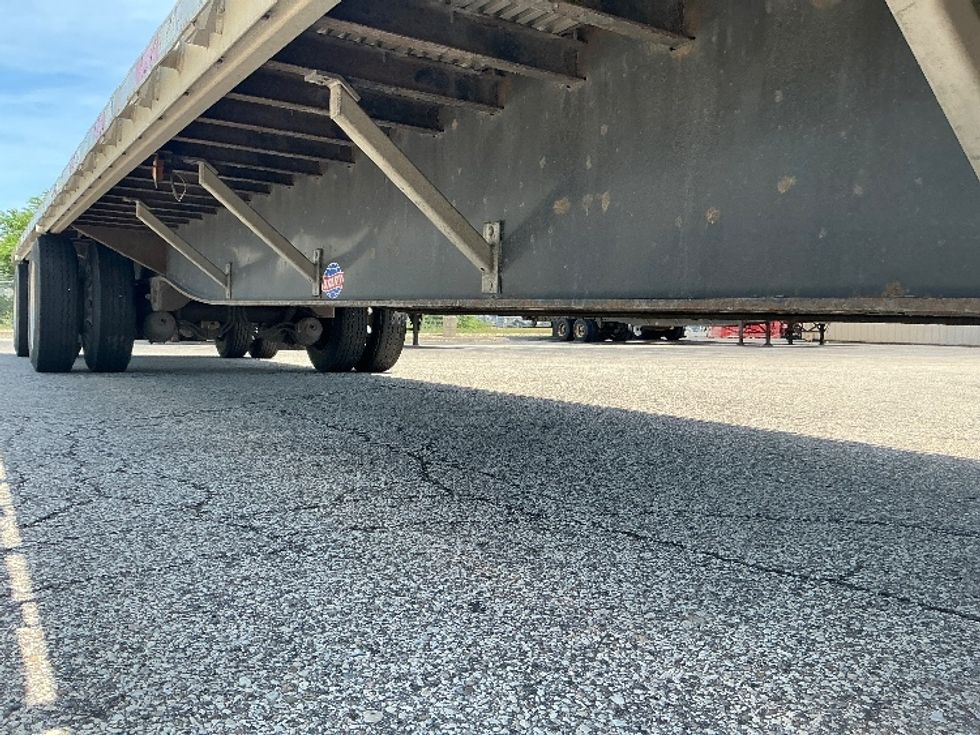 Flatbed Trailer-Semi Trailers-Utility-2017-Trailer-Elkhart-IN-133,122\n\t\tmiles-$ 34,000 - Image 5