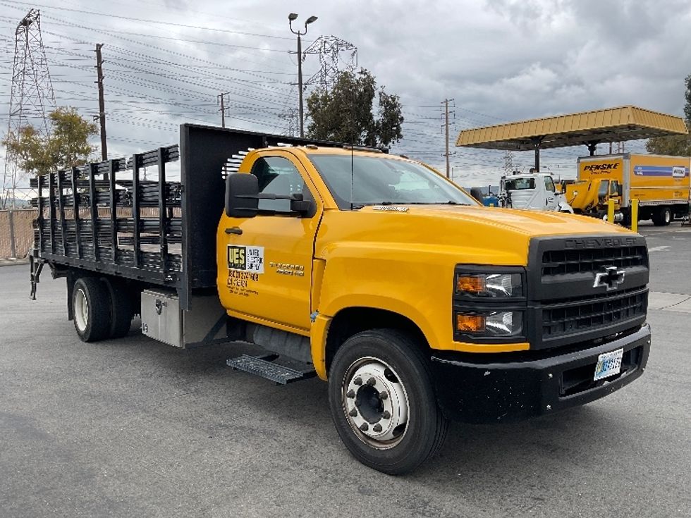Flatbed Truck-Light and Medium Duty Trucks-Chevrolet-2021-SILVERAD-Fontana-CA-121,231\n\t\tmiles-$ 59,000 - Image 1