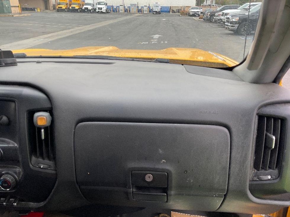 Flatbed Truck-Light and Medium Duty Trucks-Chevrolet-2021-SILVERAD-Fontana-CA-121,231\n\t\tmiles-$ 59,000 - Image 21