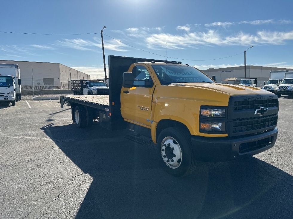 Flatbed Truck-Light and Medium Duty Trucks-Chevrolet-2021-SILVERAD-Phoenix-AZ-36,684\n\t\tmiles-$ 44,250 - Image 1