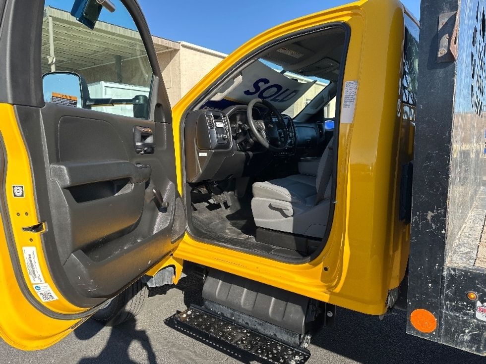 Flatbed Truck-Light and Medium Duty Trucks-Chevrolet-2021-SILVERAD-Phoenix-AZ-36,684\n\t\tmiles-$ 44,250 - Image 16