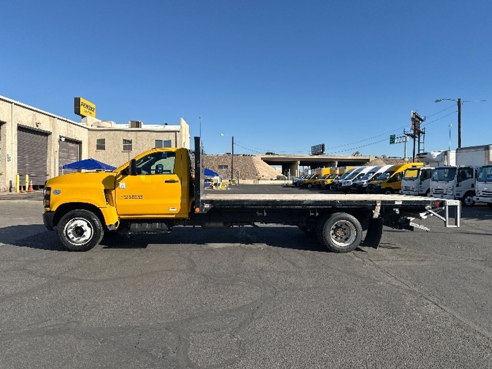 Flatbed Truck-Light and Medium Duty Trucks-Chevrolet-2021-SILVERAD-Phoenix-AZ-36,684\n\t\tmiles-$ 44,250 - Image 4