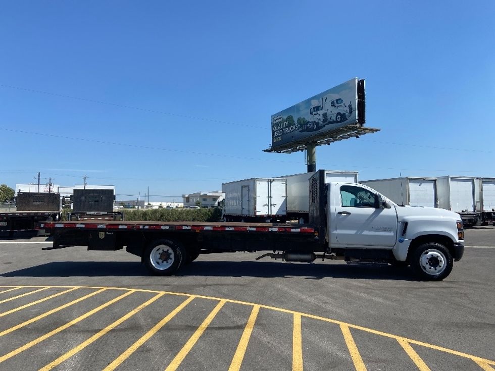 Flatbed Truck-Light and Medium Duty Trucks-Chevrolet-2021-SILVERAD-San Antonio-TX-136,151\n\t\tmiles-$ 36,000 - Image 11