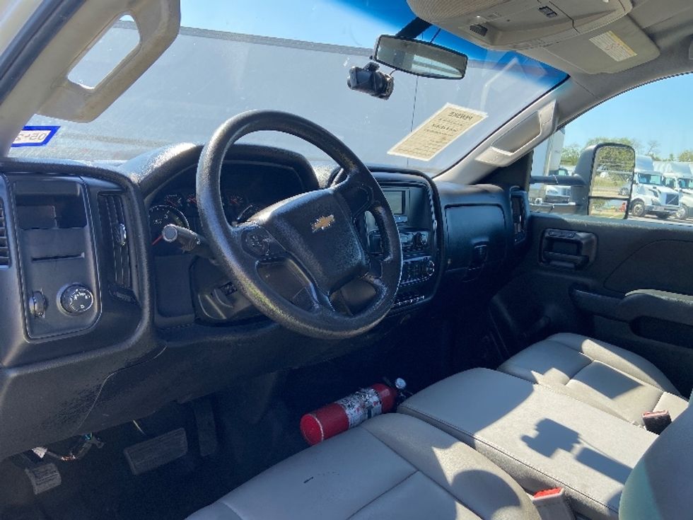 Flatbed Truck-Light and Medium Duty Trucks-Chevrolet-2021-SILVERAD-San Antonio-TX-136,151\n\t\tmiles-$ 36,000 - Image 13