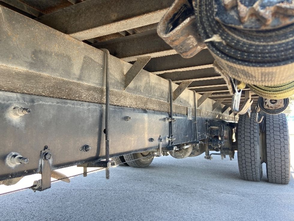 Flatbed Truck-Light and Medium Duty Trucks-Chevrolet-2021-SILVERAD-San Antonio-TX-136,151\n\t\tmiles-$ 36,000 - Image 5