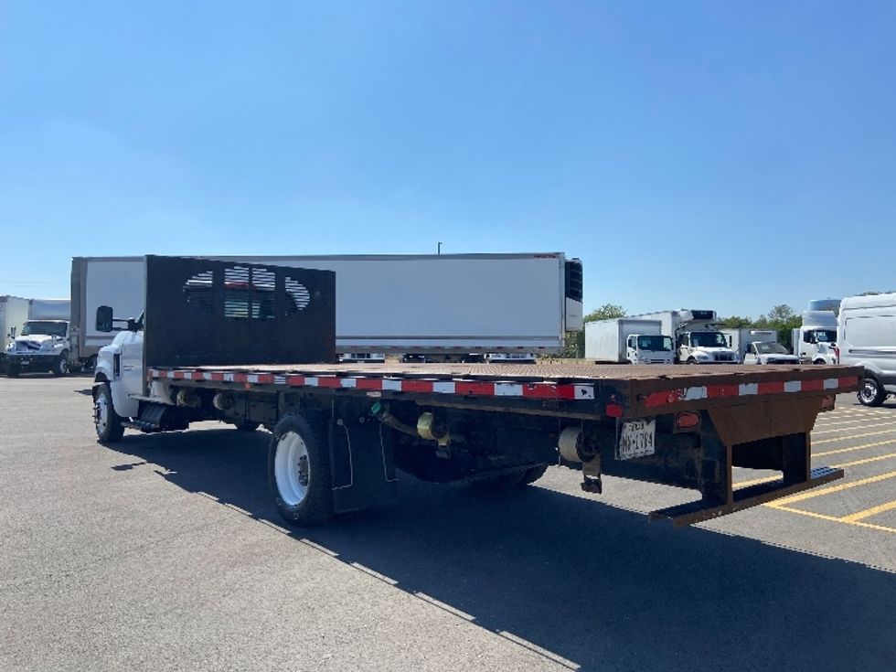 Flatbed Truck-Light and Medium Duty Trucks-Chevrolet-2021-SILVERAD-San Antonio-TX-136,151\n\t\tmiles-$ 36,000 - Image 6