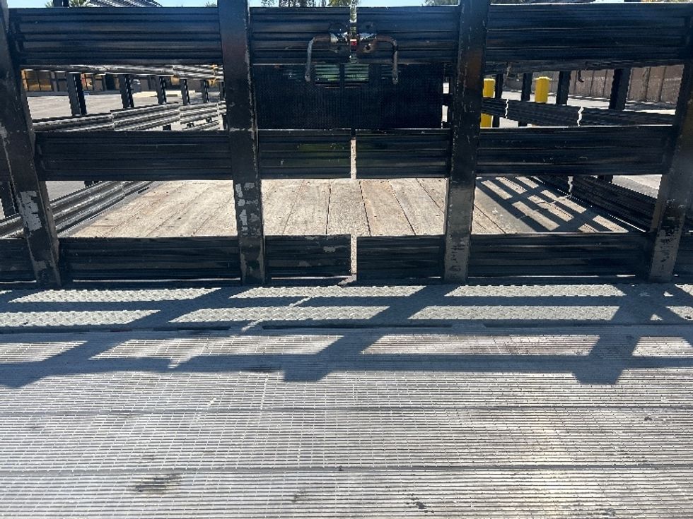 Flatbed Truck-Light and Medium Duty Trucks-Chevrolet-2021-SILVERAD-Torrance-CA-165,666\n\t\tmiles-$ 27,250 - Image 10