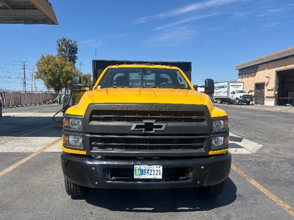 Flatbed Truck-Light and Medium Duty Trucks-Chevrolet-2021-SILVERAD-Torrance-CA-165,666\n\t\tmiles-$ 27,250 - Image 2