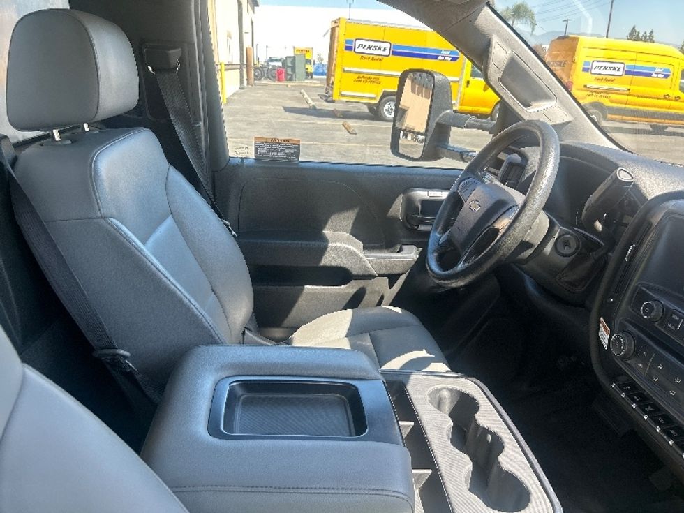 Flatbed Truck-Light and Medium Duty Trucks-Chevrolet-2021-SILVERAD-Torrance-CA-165,666\n\t\tmiles-$ 27,250 - Image 22