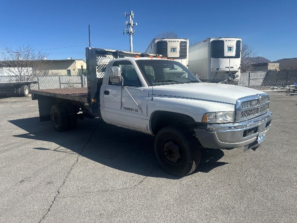 Flatbed Truck-Light and Medium Duty Trucks-Dodge-2000-RAM-Sparks-NV-179,838\n\t\tmiles-$ 8,000 - Image 1