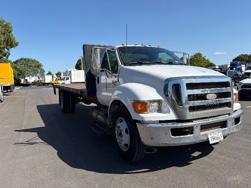 Flatbed Truck-Light and Medium Duty Trucks-Ford-2007-F650-Medley-FL-279,363\n\t\tmiles-$ 6,000 - Image 1