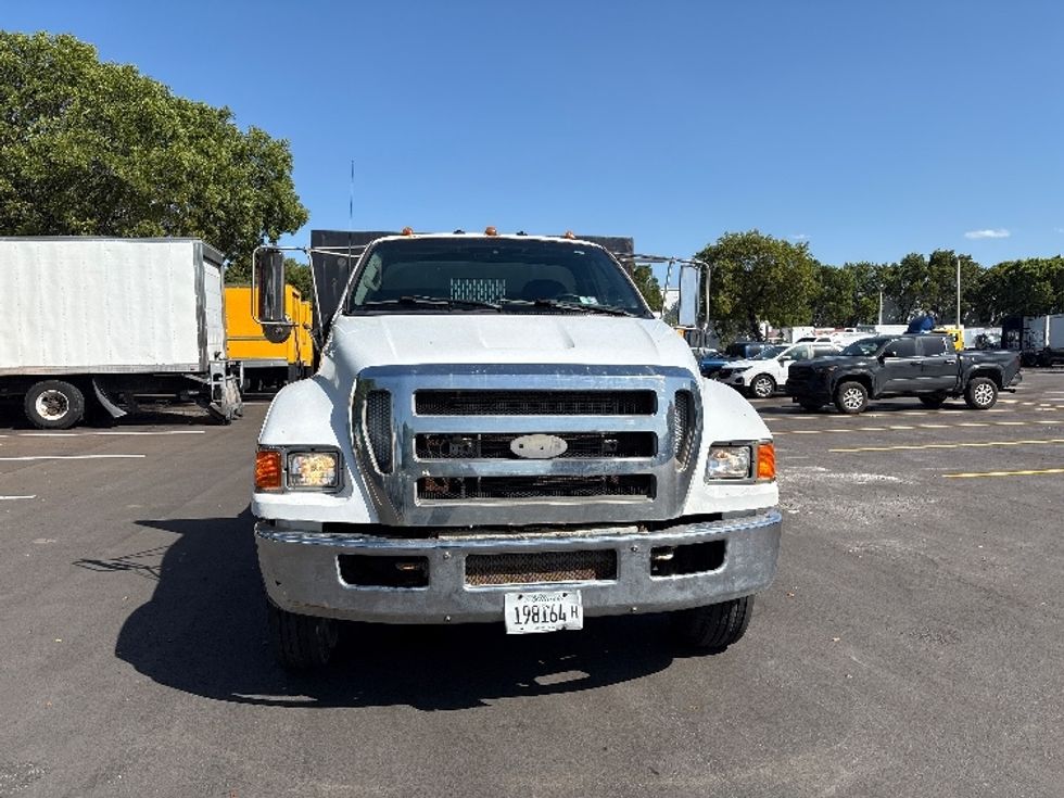 Flatbed Truck-Light and Medium Duty Trucks-Ford-2007-F650-Medley-FL-279,363\n\t\tmiles-$ 6,000 - Image 2